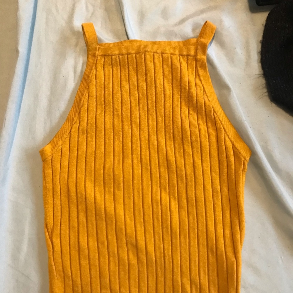 HM Rib-Knit Tank - Picture 2 of 4